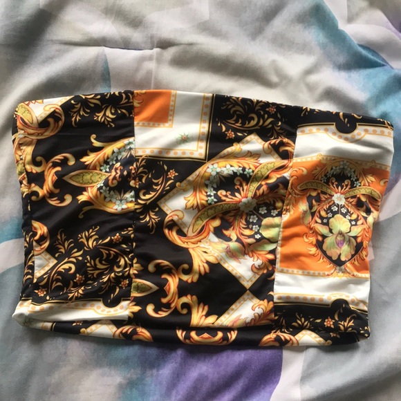 PrettyLittleThing Tops - Black Chain Print Bandeau Crop Top
